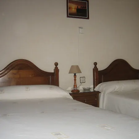 Restaurante La Trucha Guest house Benavente
